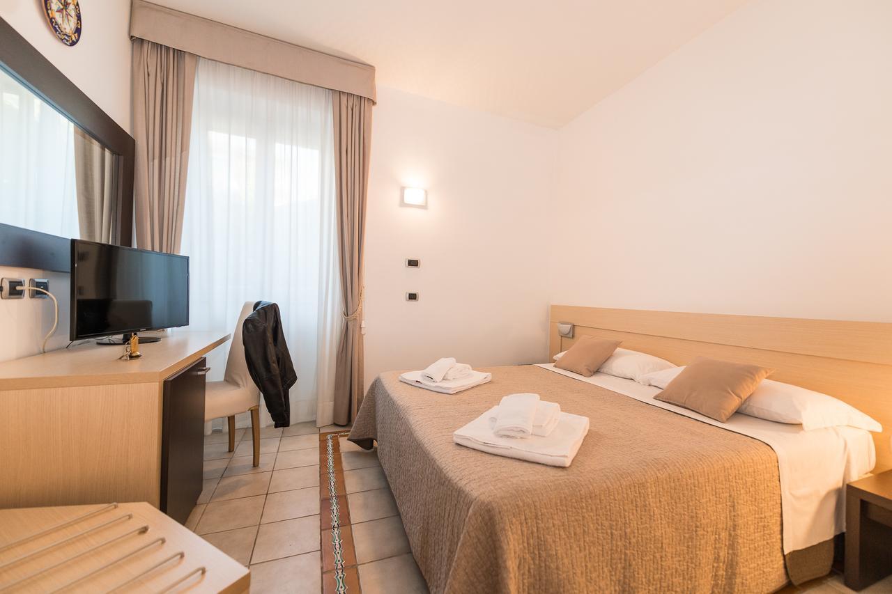 Antica 3*
