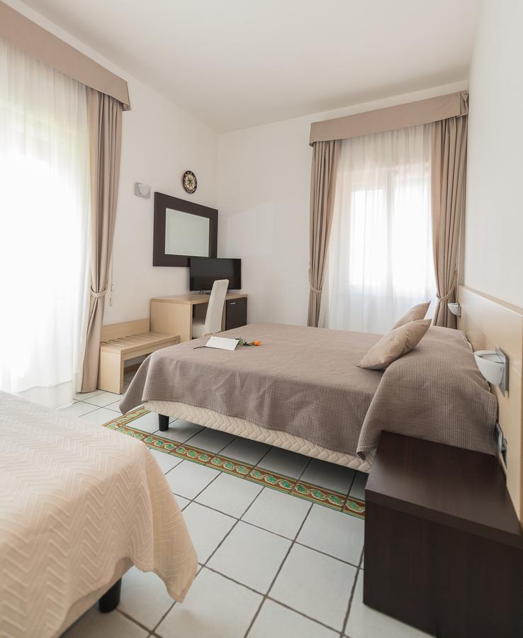 Antica 3*
